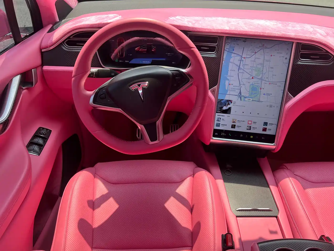 TESLA MODEL X