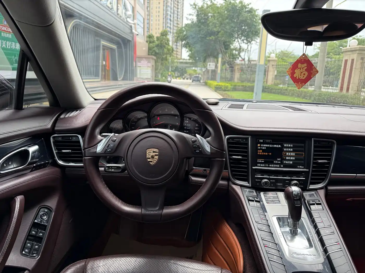 Porsche Panamera 2013 Panamera Platinum Edition 3.6L фото 21