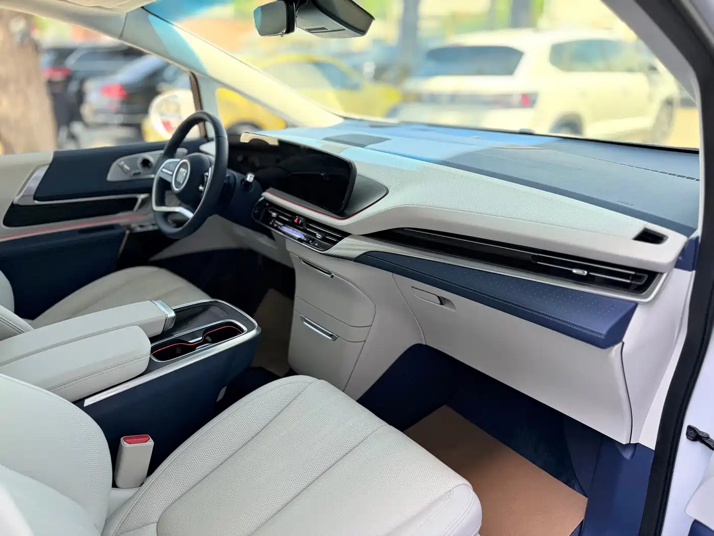 Buick Century 2025 2.0T 7-Seater World Edition фото 16