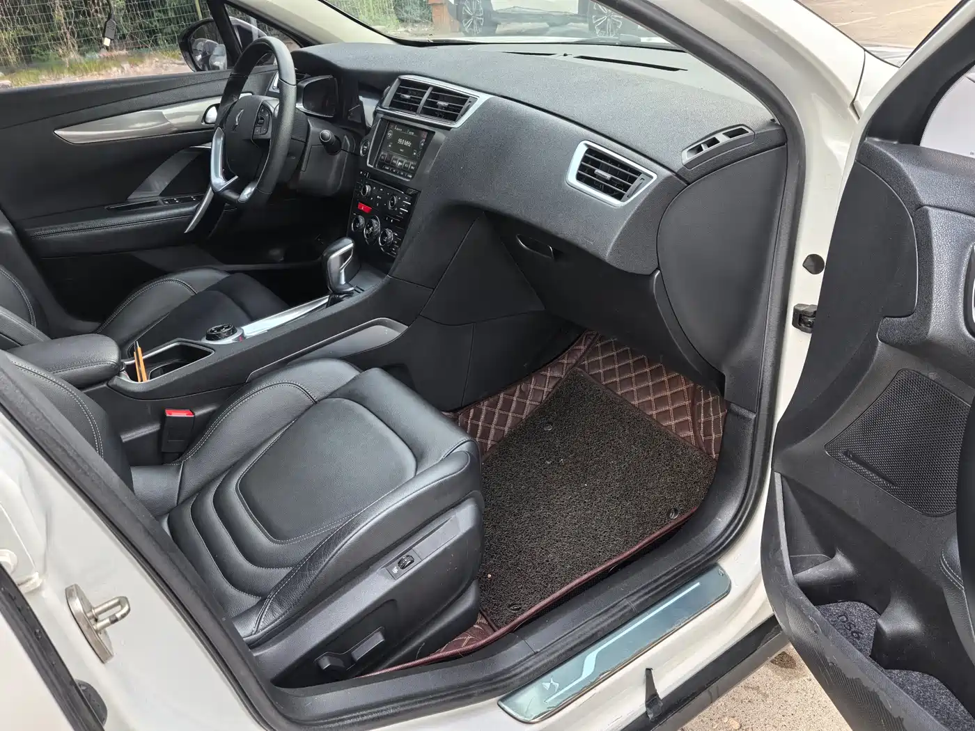 DS 6 2016 2016 1.6T Luxury THP160