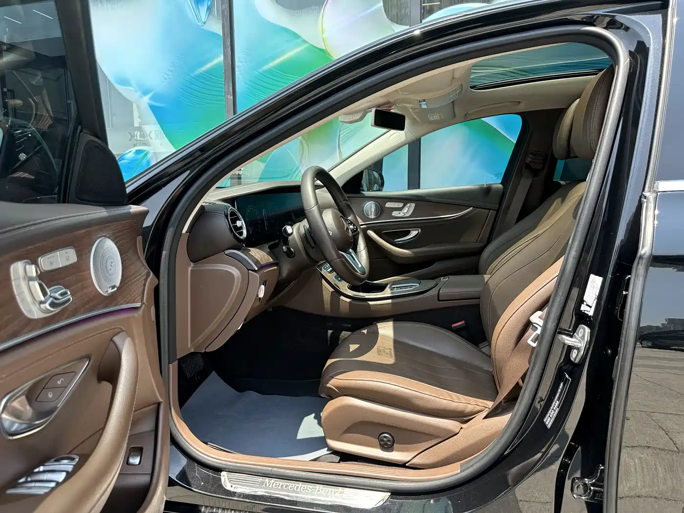 Mercedes-Benz E-Class 2020 E 300 L Luxury Model фото 8