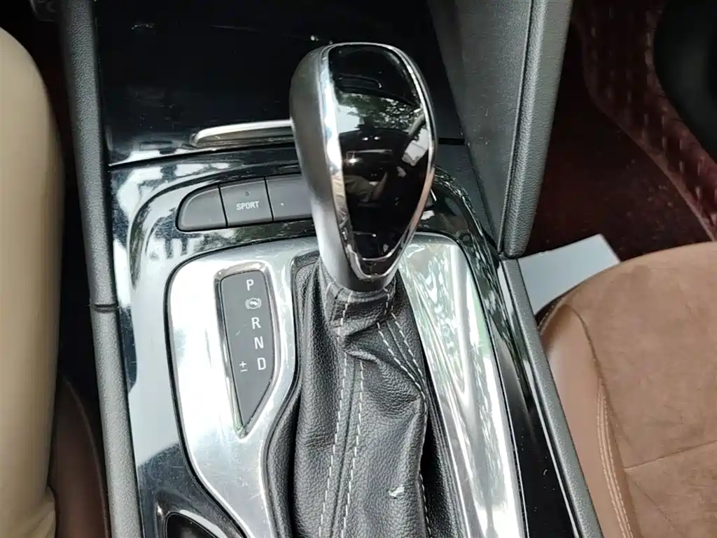 Buick Regal 2017 20T Elite Type фото 14