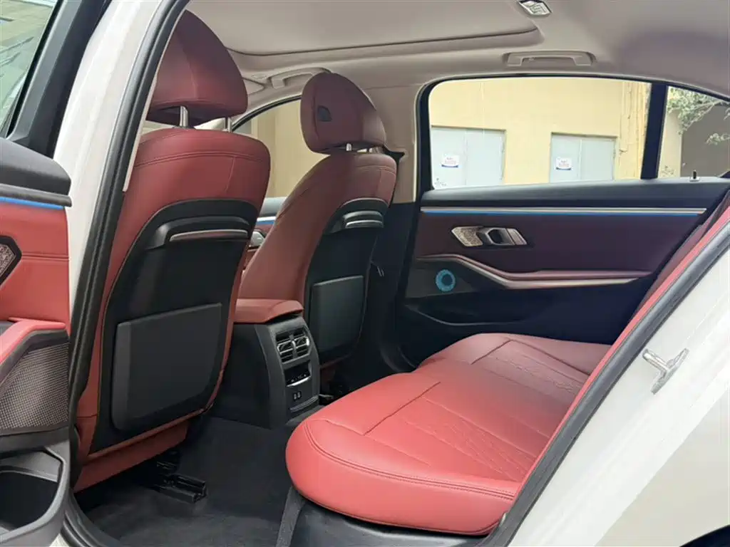 BMW 3 Series 2022 320Li M Sport Package фото 11