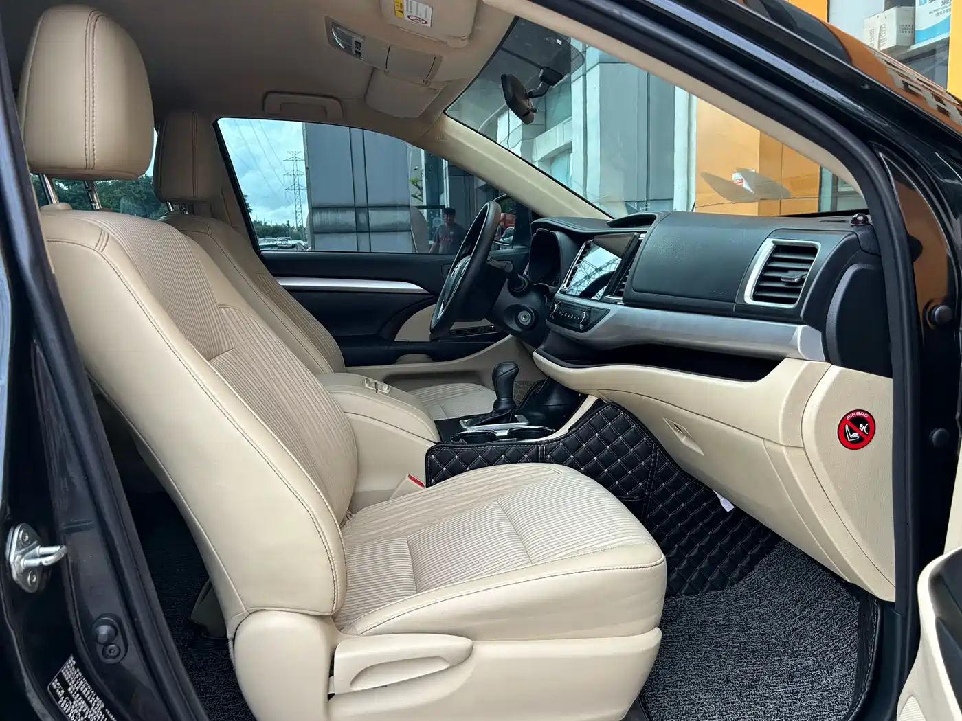 Toyota Highlander 2018 2.0T 2WD Elite 7-seater (China V) фото 10