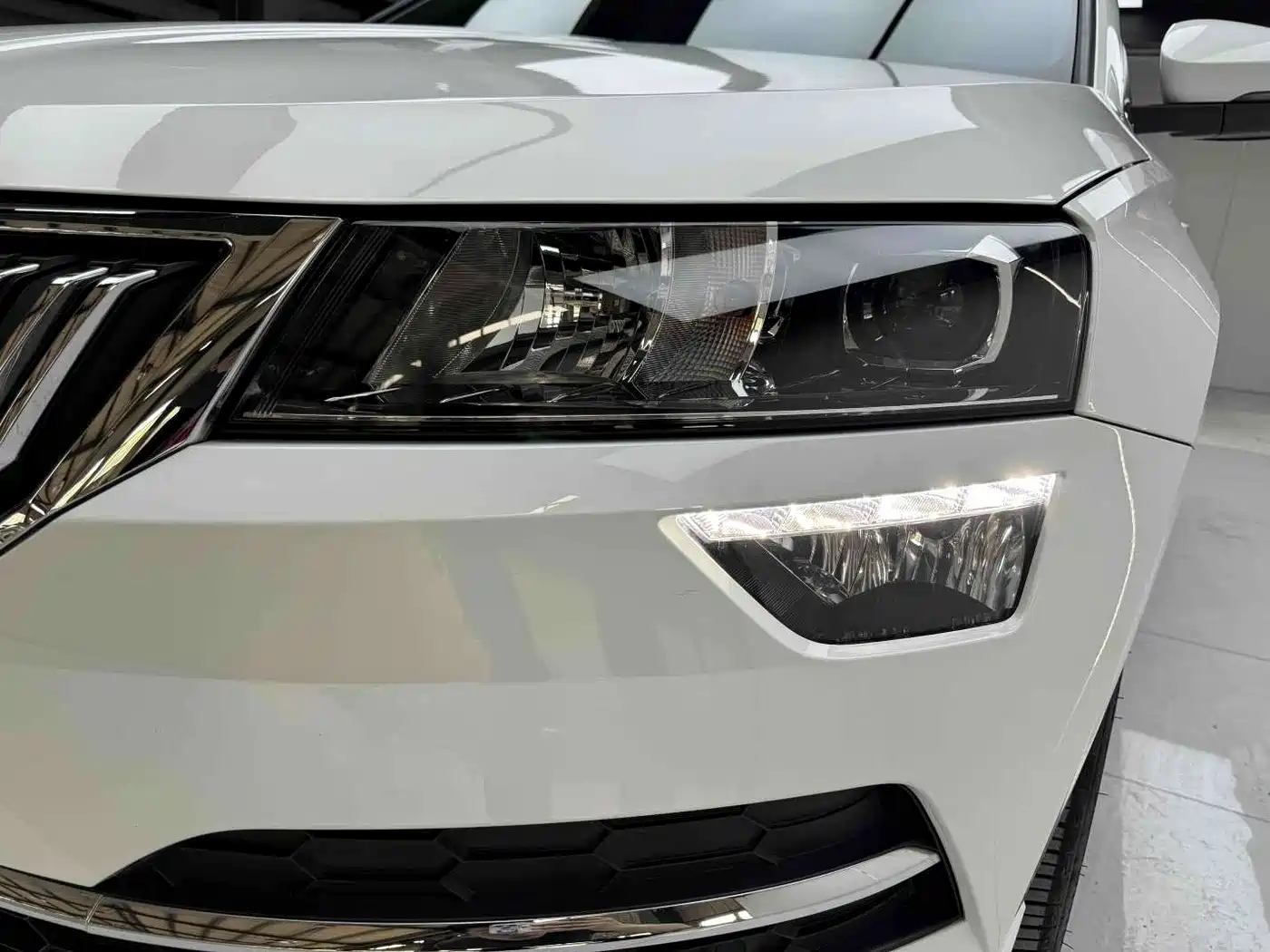Škoda Karoq 2023 TSI280 Premium Edition фото 8