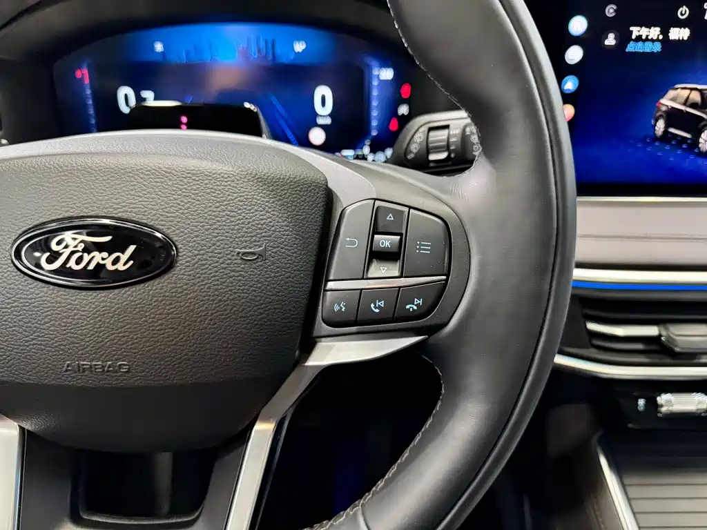 Ford Explorer 2025 2024 2.3T EcoBoost AWD Titanium Edition 6-Seater