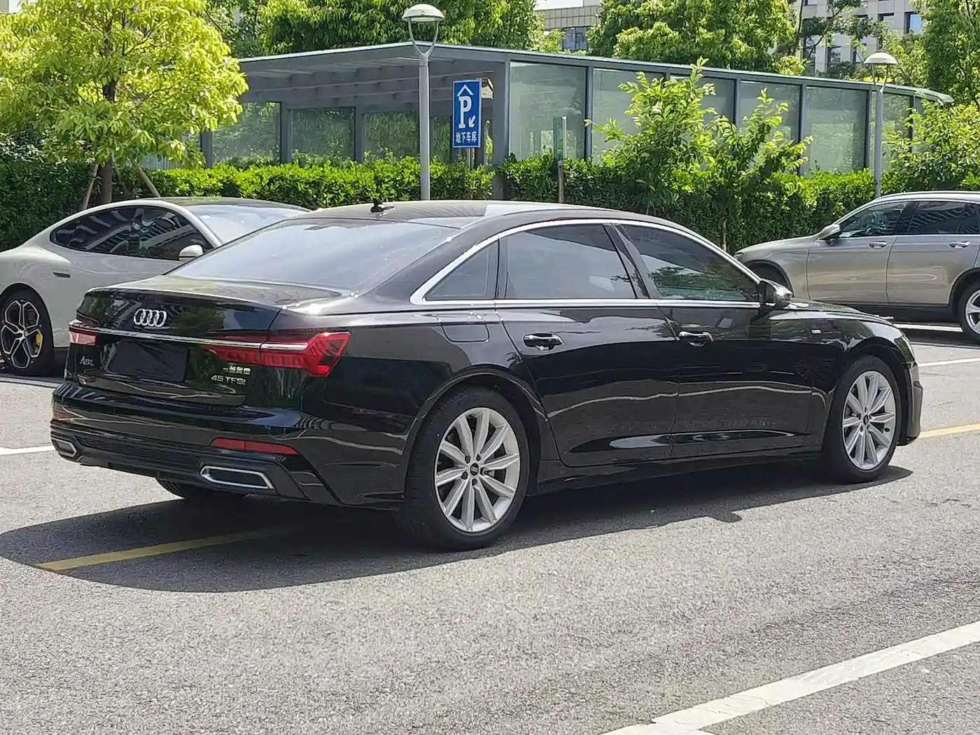 Audi A6L 2021 45 TFSI Exclusive Sport фото 14