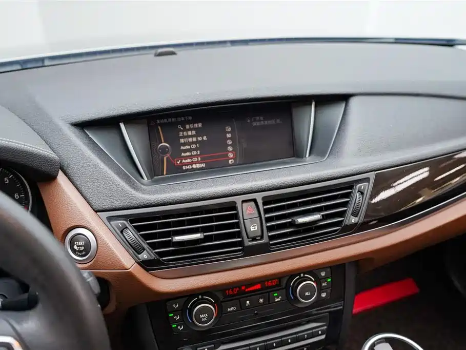 BMW X1 2015 Model sDrive18i Leading Advanced Edition фото 8