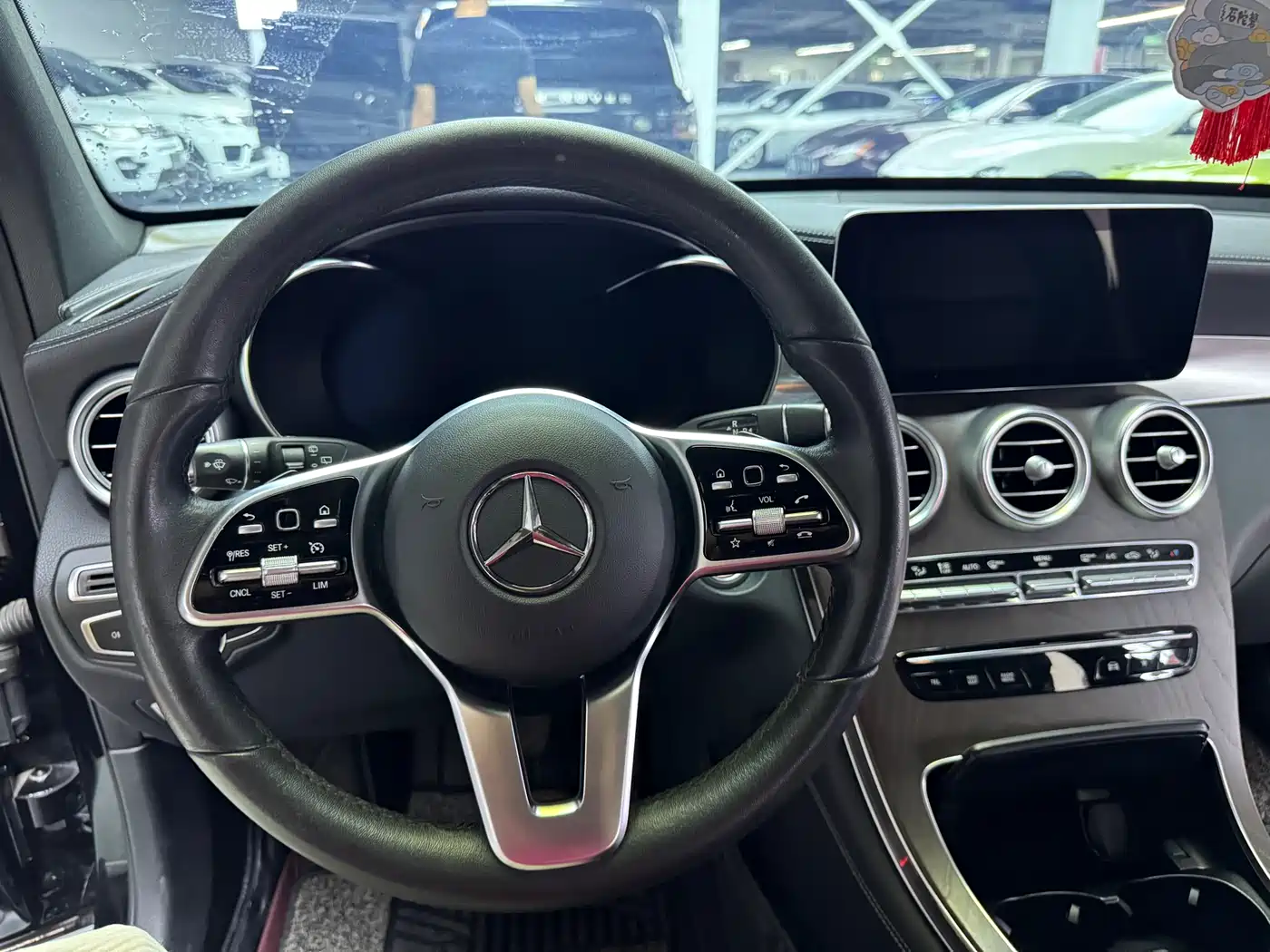 Mercedes-Benz GLC 2022 Model GLC 260 L 4MATIC Luxury Edition фото 7