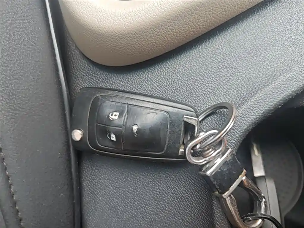 Buick Excelle 2015 15N Automatic Elite фото 9