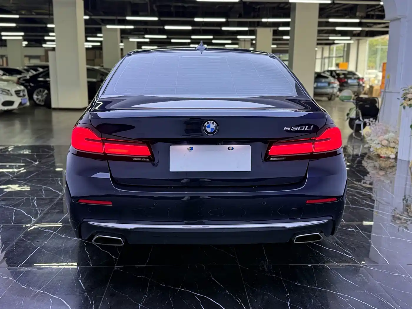 Фото 22 - BMW 5 Series