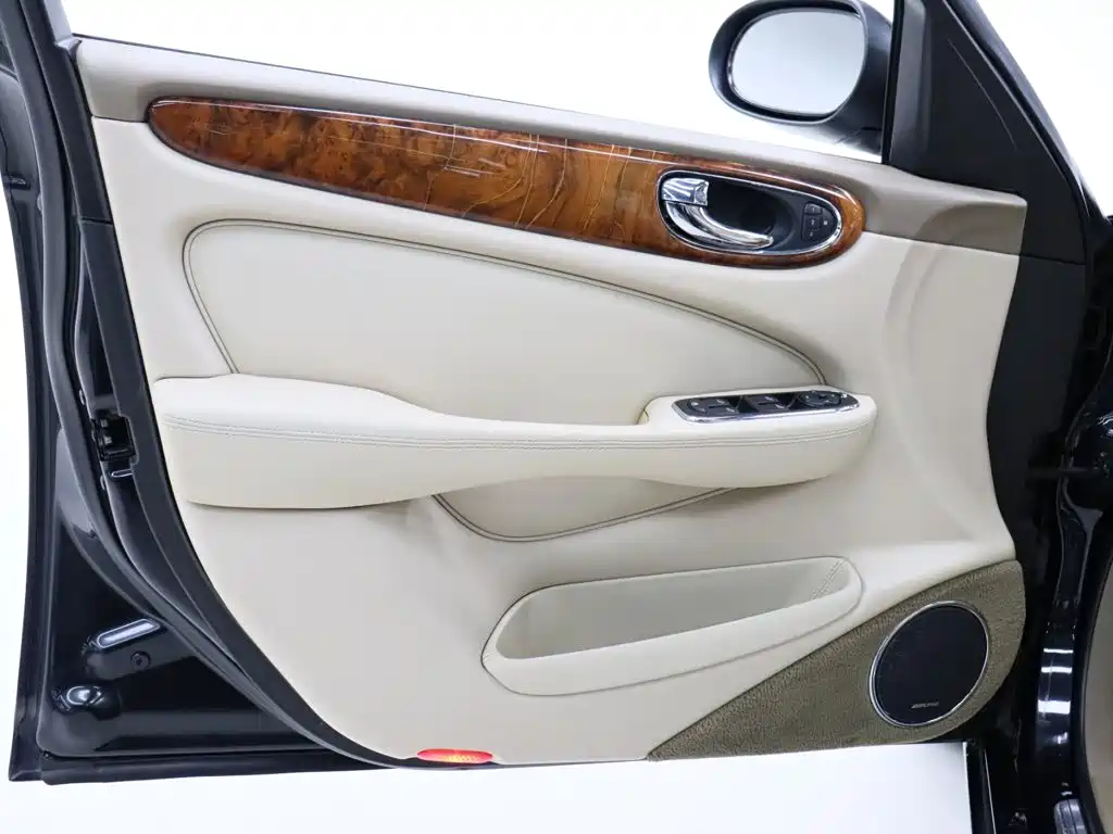 Jaguar XJ 2005 2004 Model XJ8 4.2