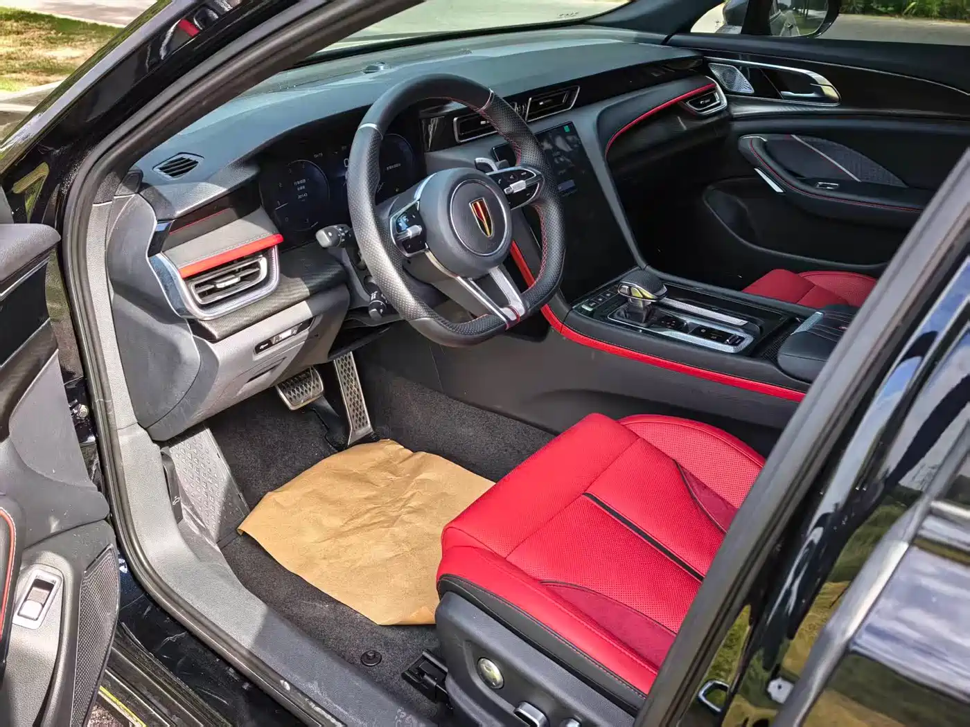 Hongqi H6 2025 Model 2.0T Fashion Edition фото 5