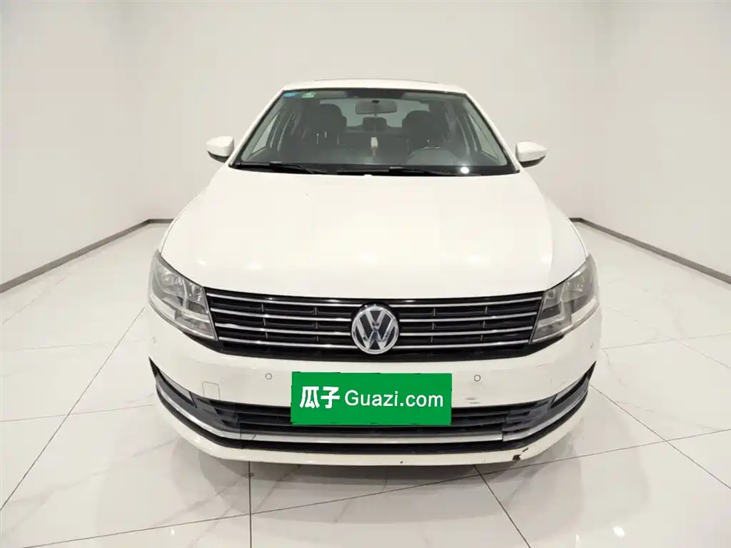 Volkswagen Lavida 2015 1.6L Automatic Comfort Edition фото 5