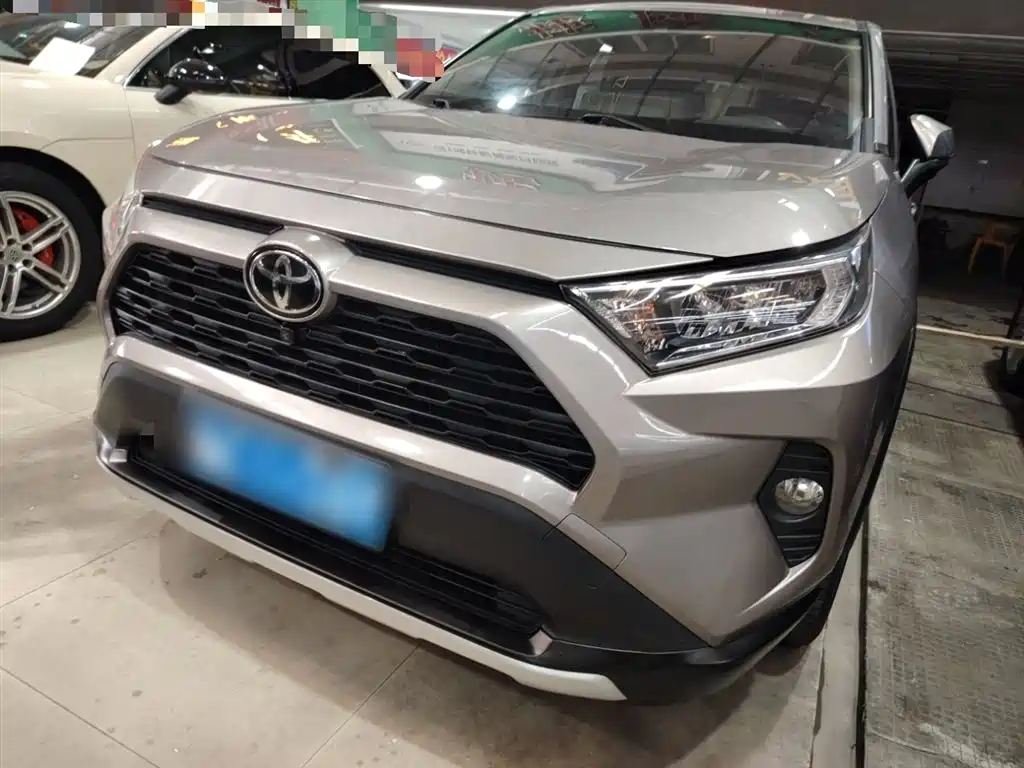Toyota RAV4 Rongfang 2020 2.0L CVT 2WD Trend Edition фото 2
