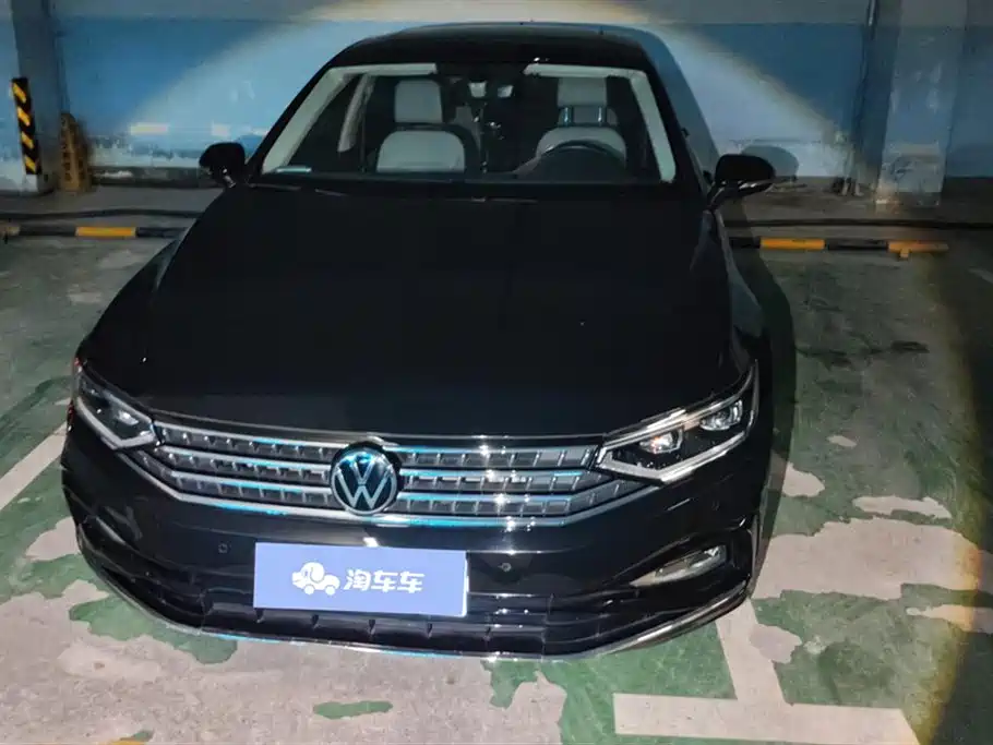 Volkswagen Magotan 2023 2 Million Units Anniversary Edition 330TSI DSG Leading Type фото 2
