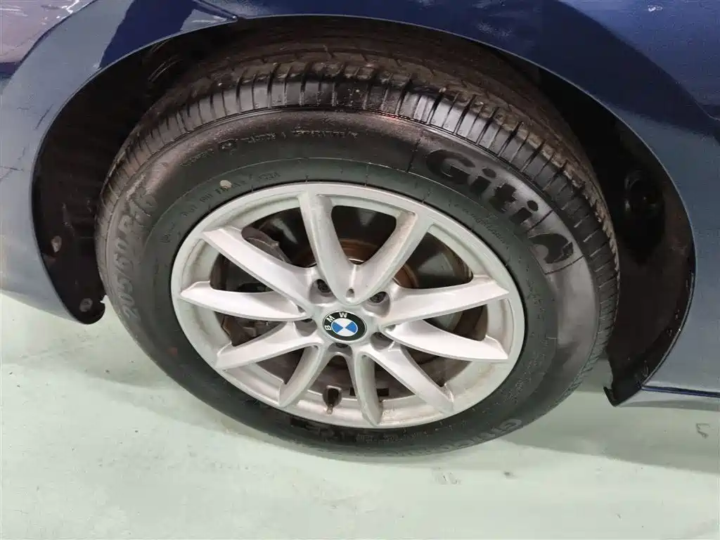 BMW 2 Series Touring 2016 218i Fashion Model фото 25