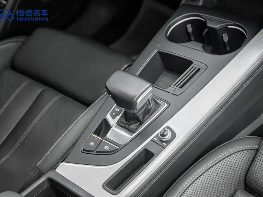 Audi A4L 2022 40 TFSI Luxury Dynamic фото 19