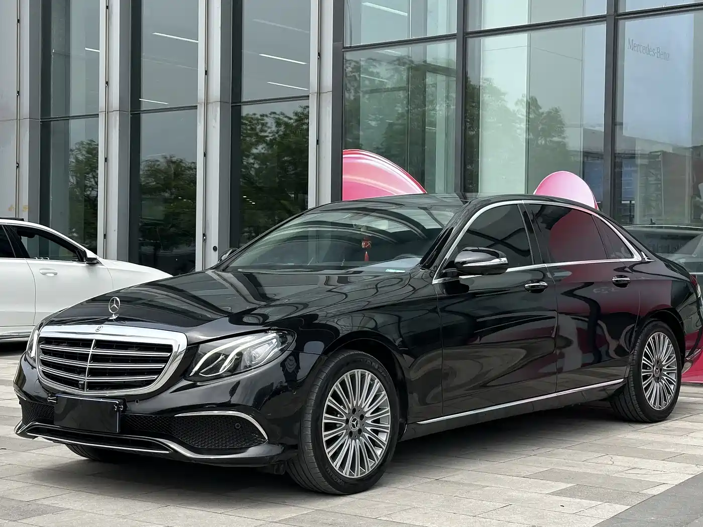 Mercedes-Benz E-Class 2020 E 300 L Luxury Model фото 2