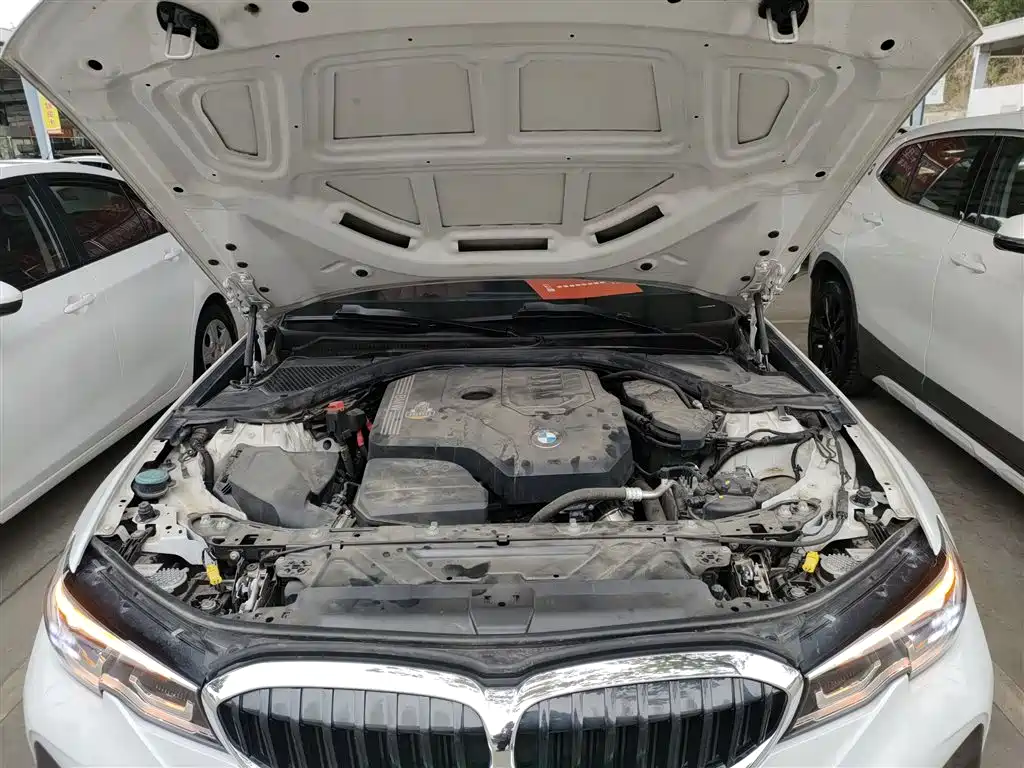 BMW 3-SERIES