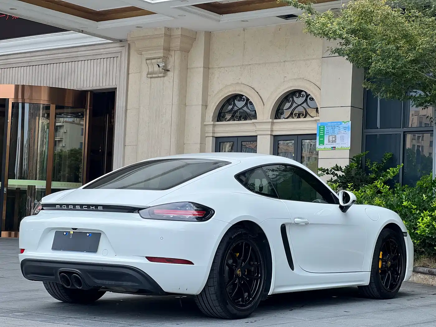 Porsche 718 2018 Cayman 2.0T фото 7