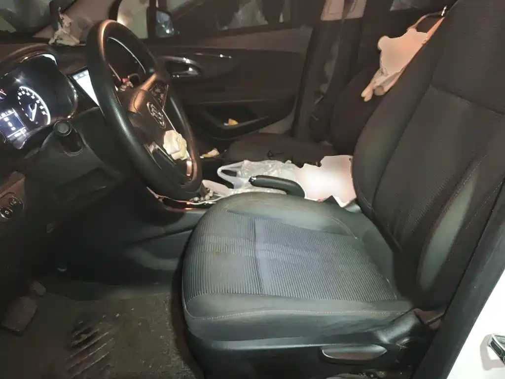 Buick Encore 2016 18T Automatic 2WD Urban Leading фото 11