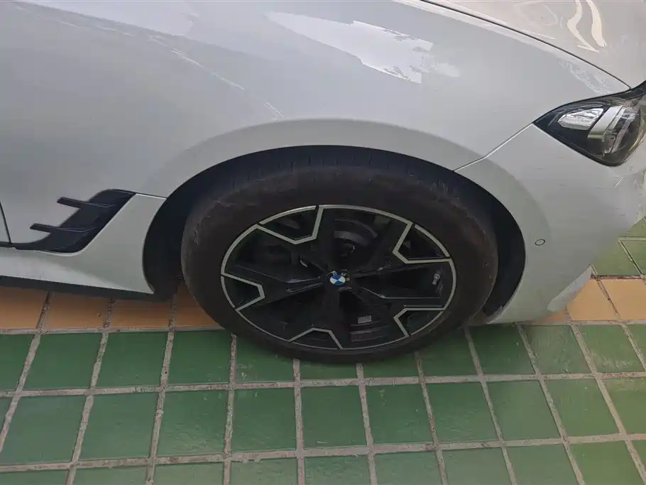 BMW i3 2025 eDrive 40 L Shadow Night Sport Package фото 6