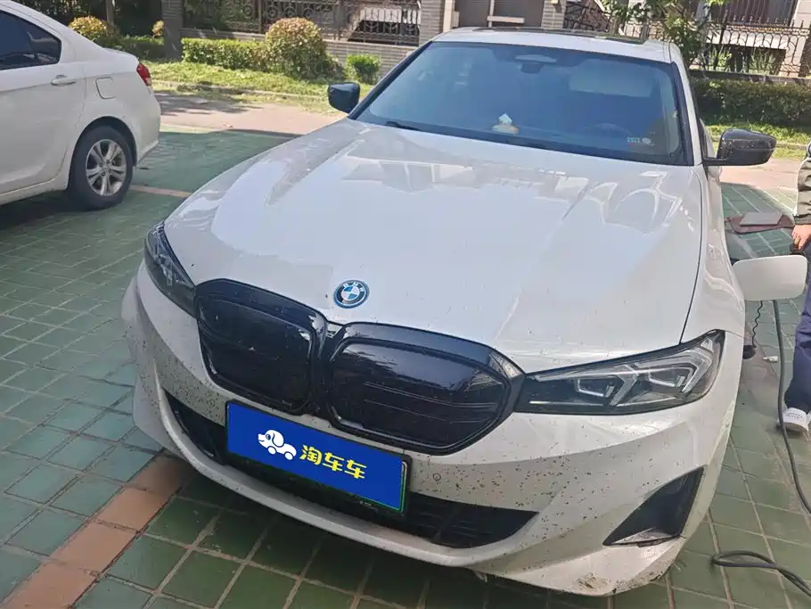 BMW i3 2025 eDrive 40 L Shadow Night Sport Package