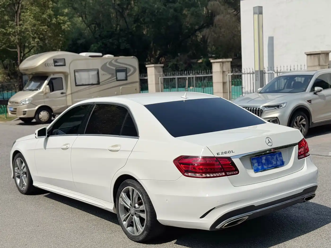 Mercedes-Benz E-Class 2015 E 260 L Sport фото 6