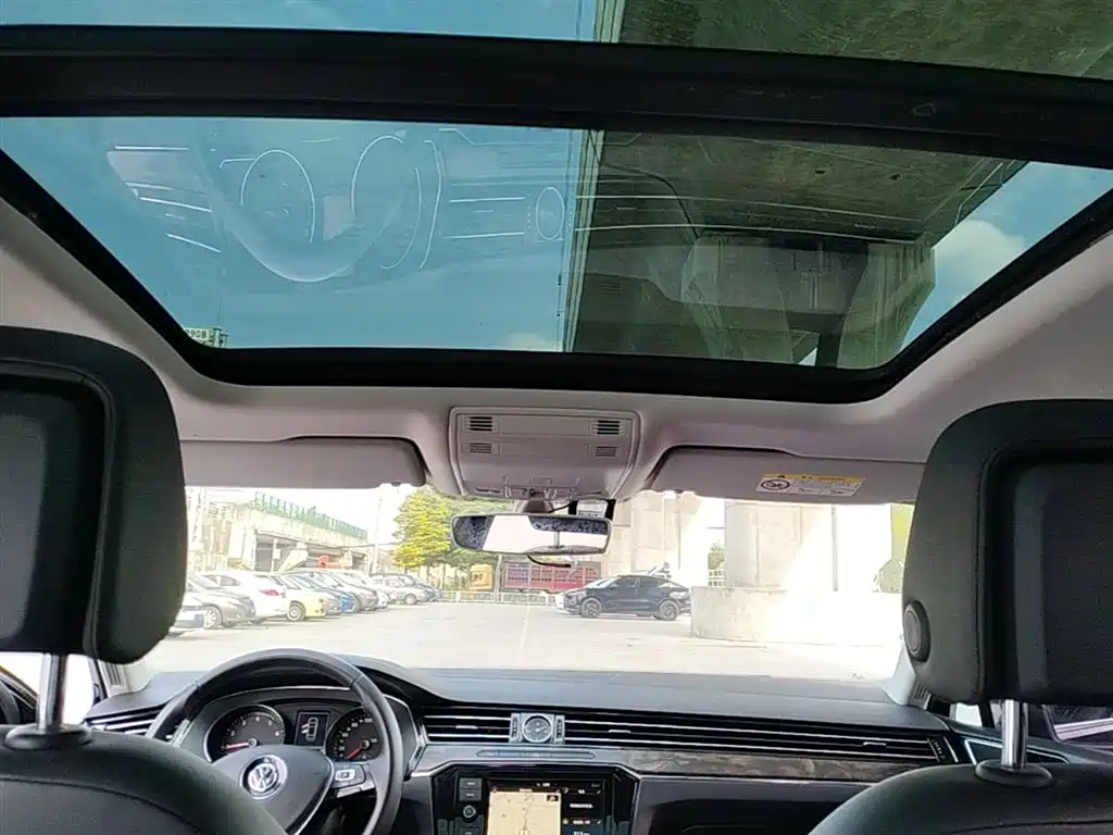 Volkswagen Magotan 2019 330TSI DSG Luxury China V фото 18