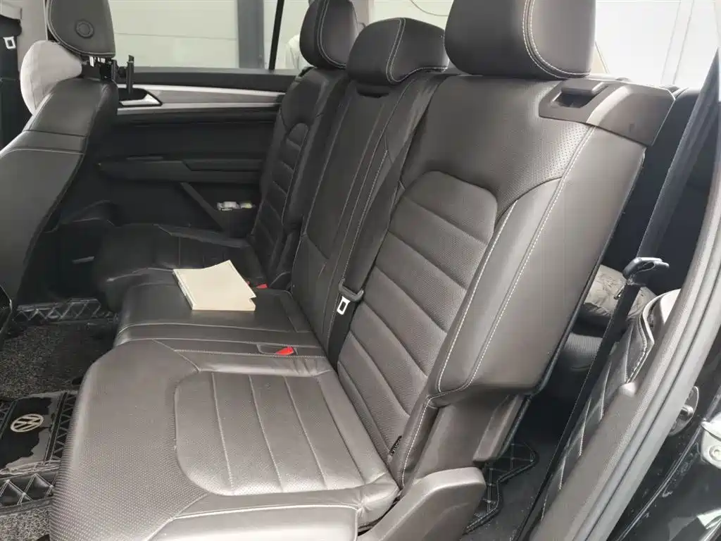 Volkswagen Teramont 2020 330TSI 2WD Luxury China VI фото 18