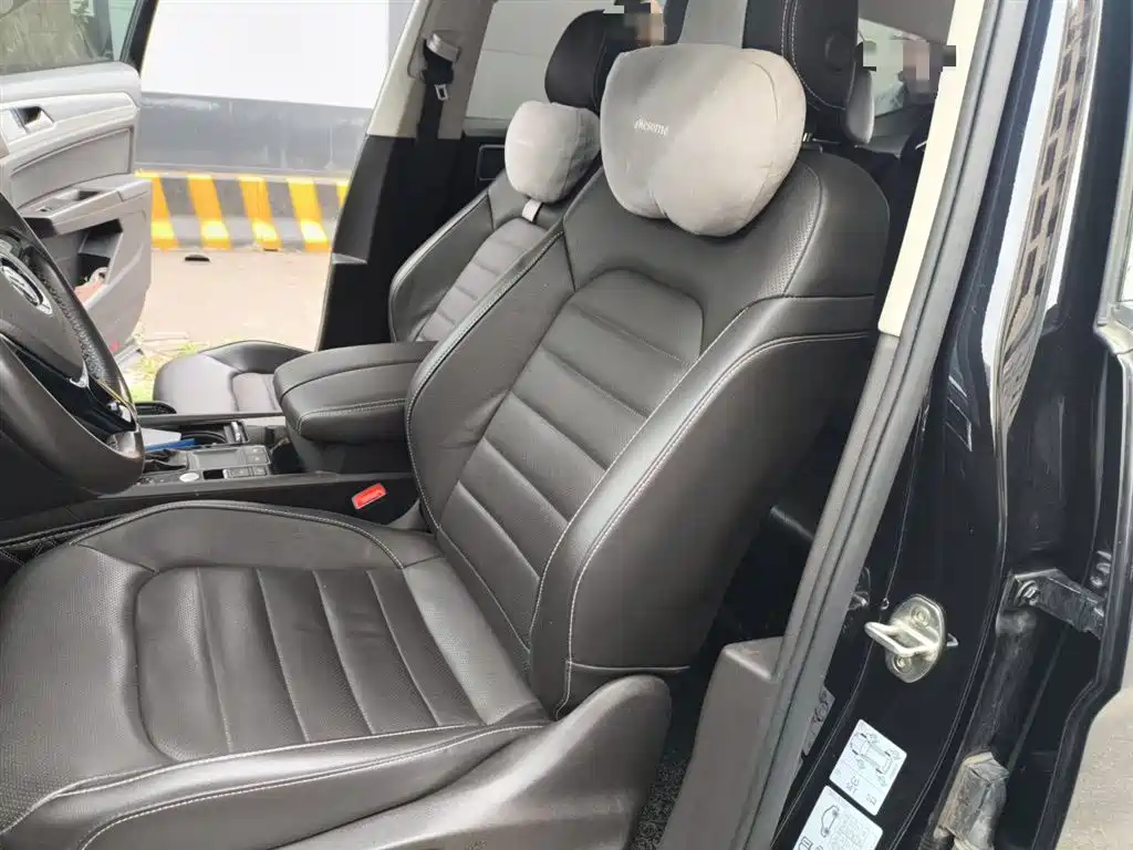 Volkswagen Teramont 2020 330TSI 2WD Luxury China VI фото 16