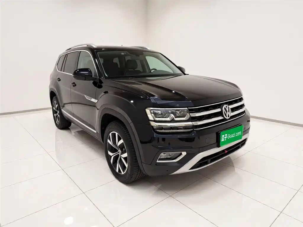 Volkswagen Teramont 2020 330TSI 2WD Luxury China VI фото 3
