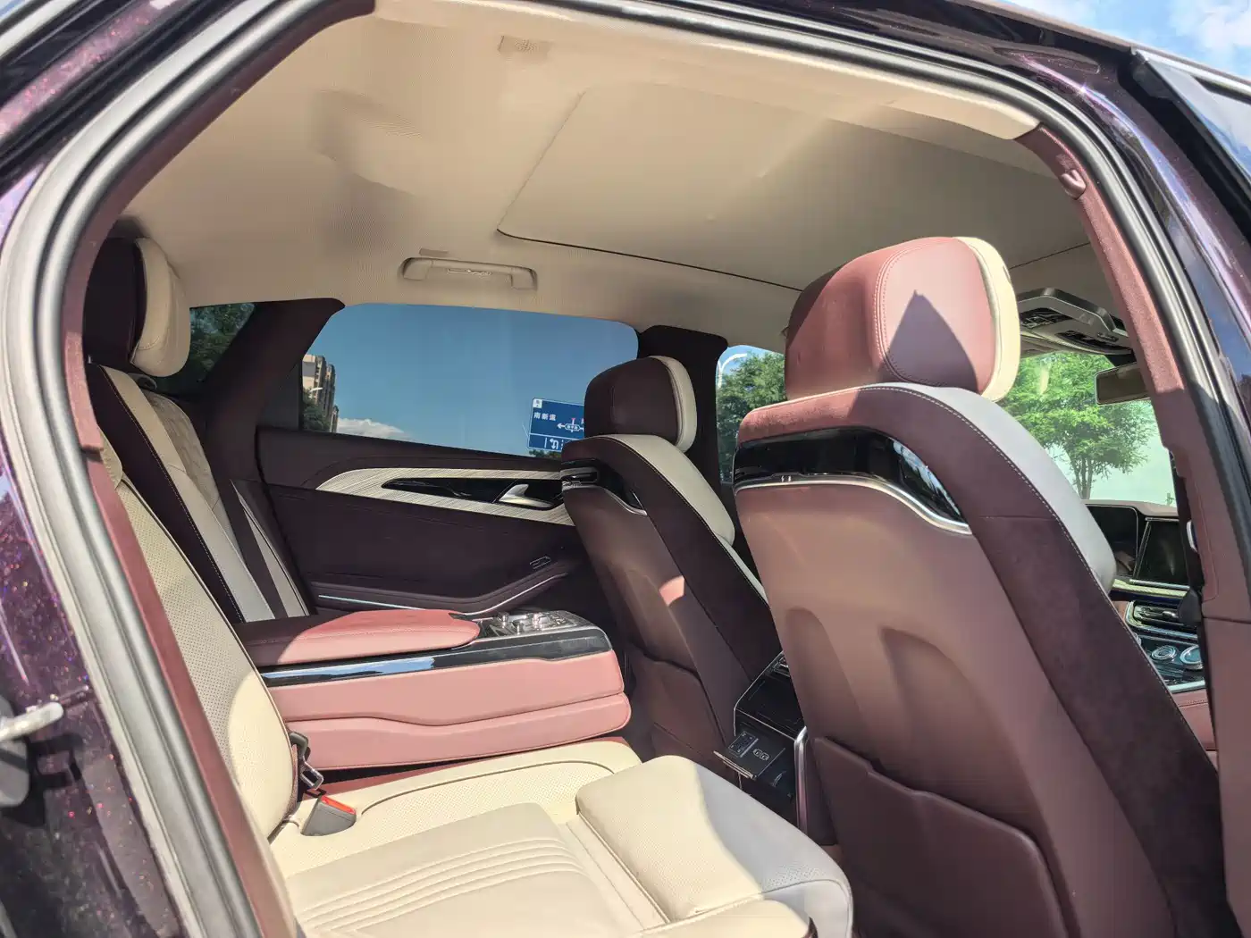 Hongqi H9 2020 2.0T Smart Connection Qi Chang Edition фото 6