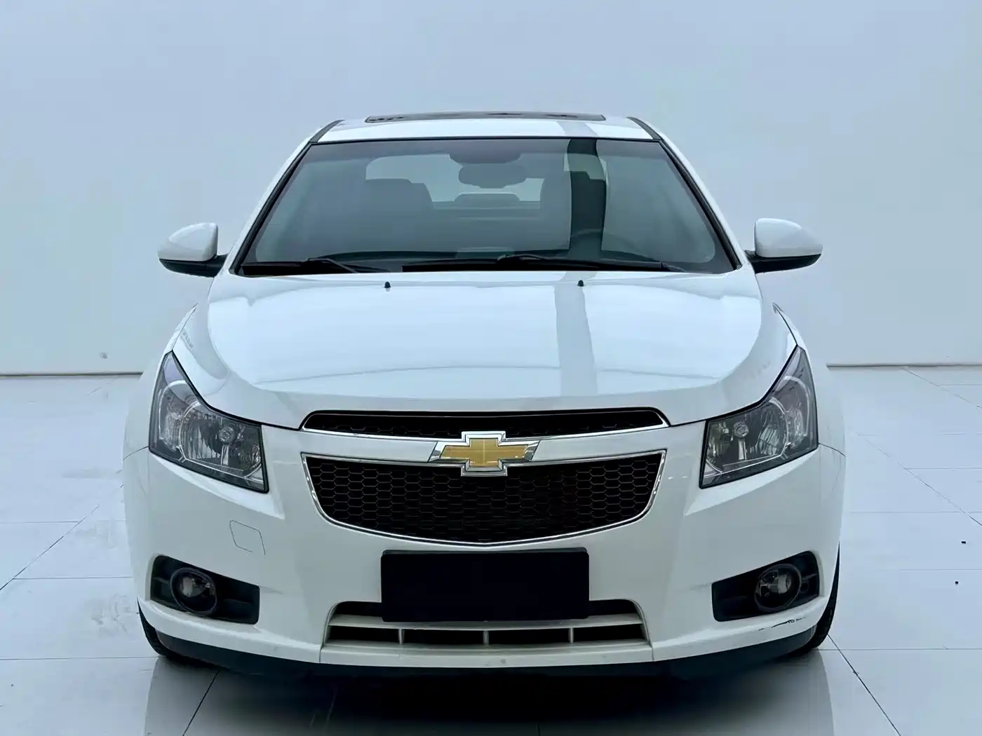 Chevrolet Cruze 2013 Model 1.8L SE AT фото 2