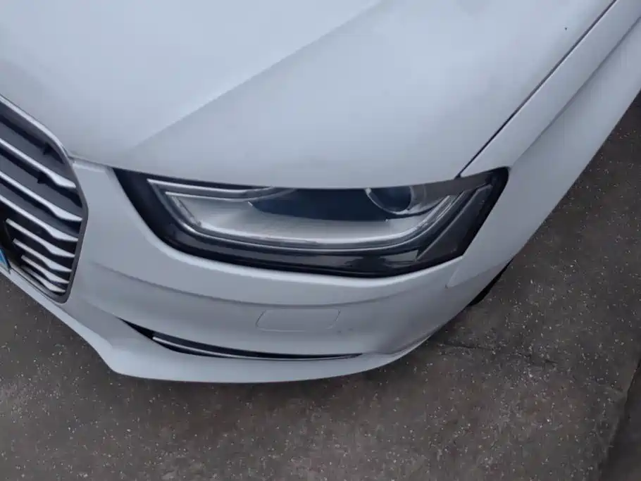Фото 5 - Audi A4L