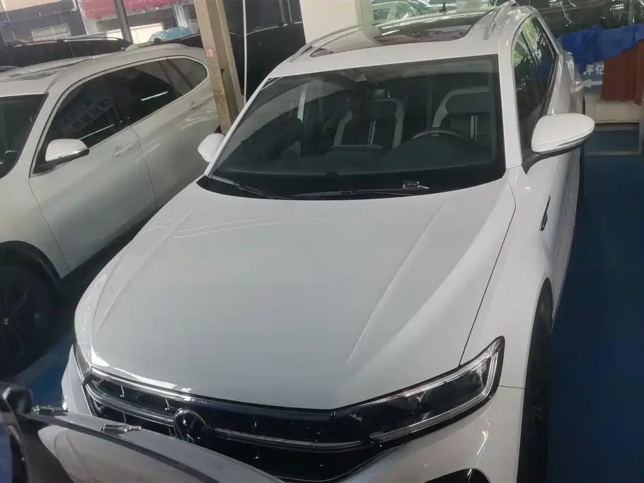 Volkswagen T-ROC 2024 300TSI DSG 2WD Morning Light Edition фото 2