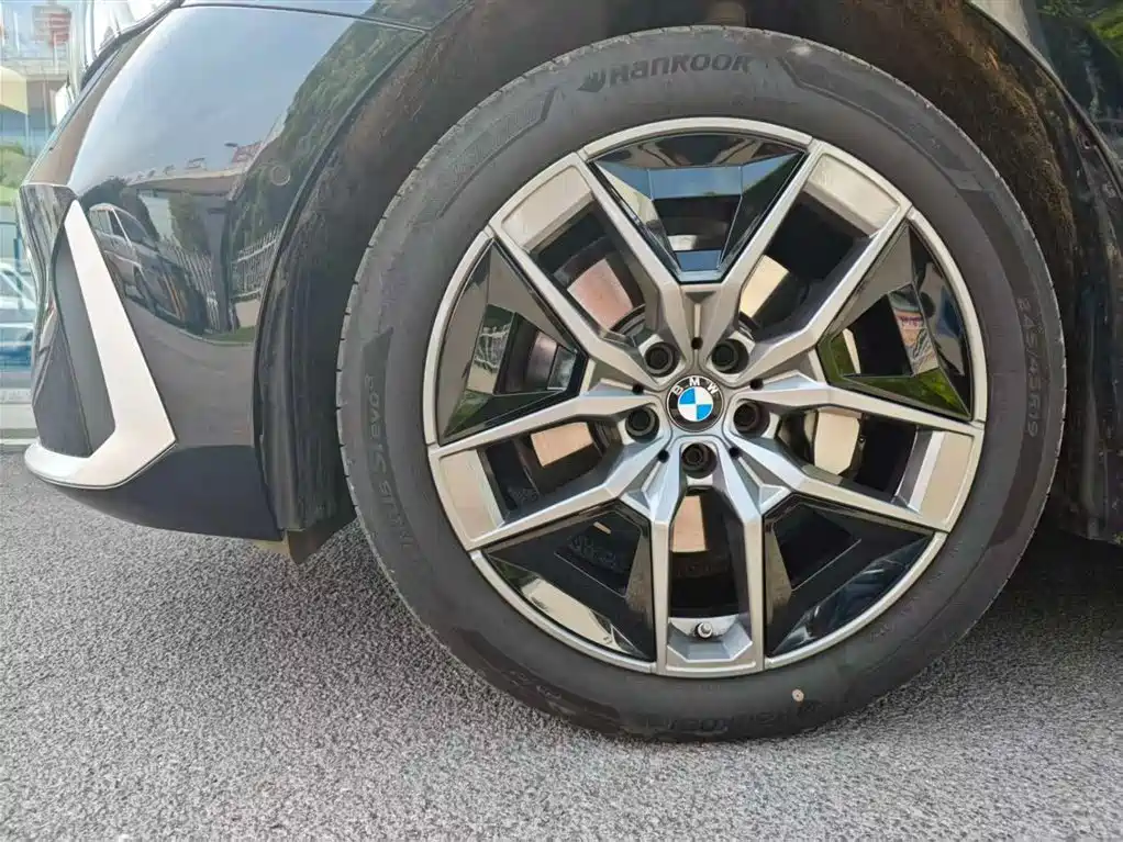 BMW 5 Series 2024 530Li Leading Model Luxury Package фото 7