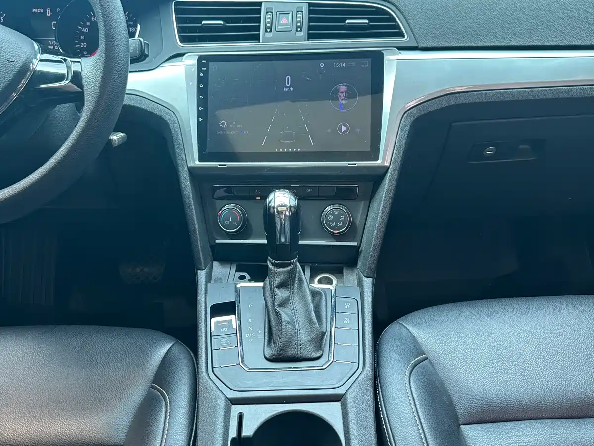 Volkswagen Lamando 2017 230TSI DSG Trend Edition фото 14