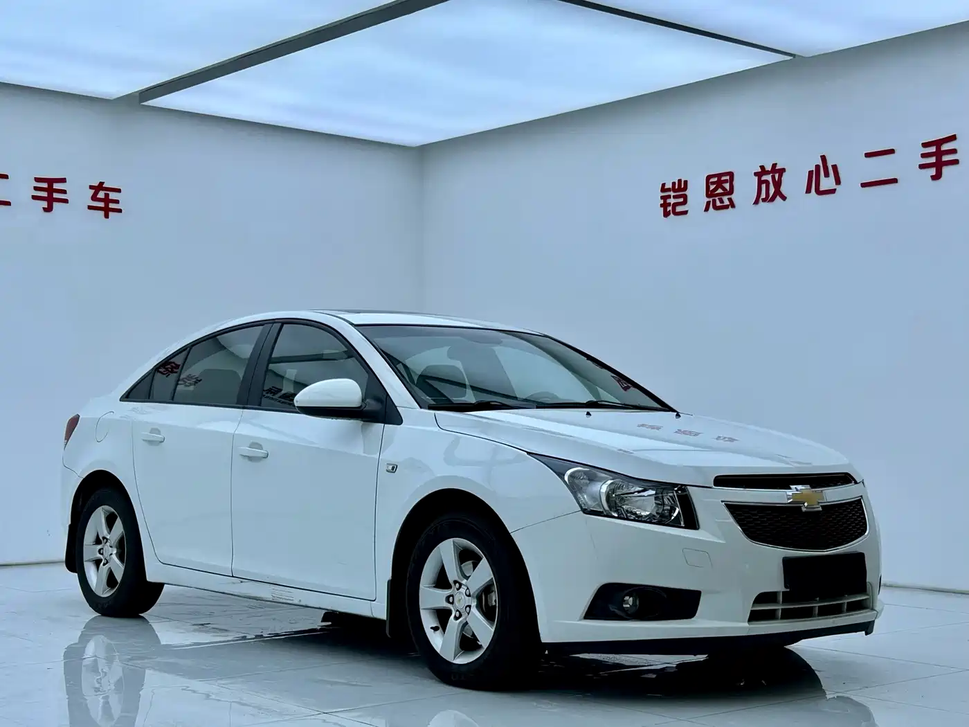 Chevrolet Cruze 2013 Model 1.8L SE AT фото 3