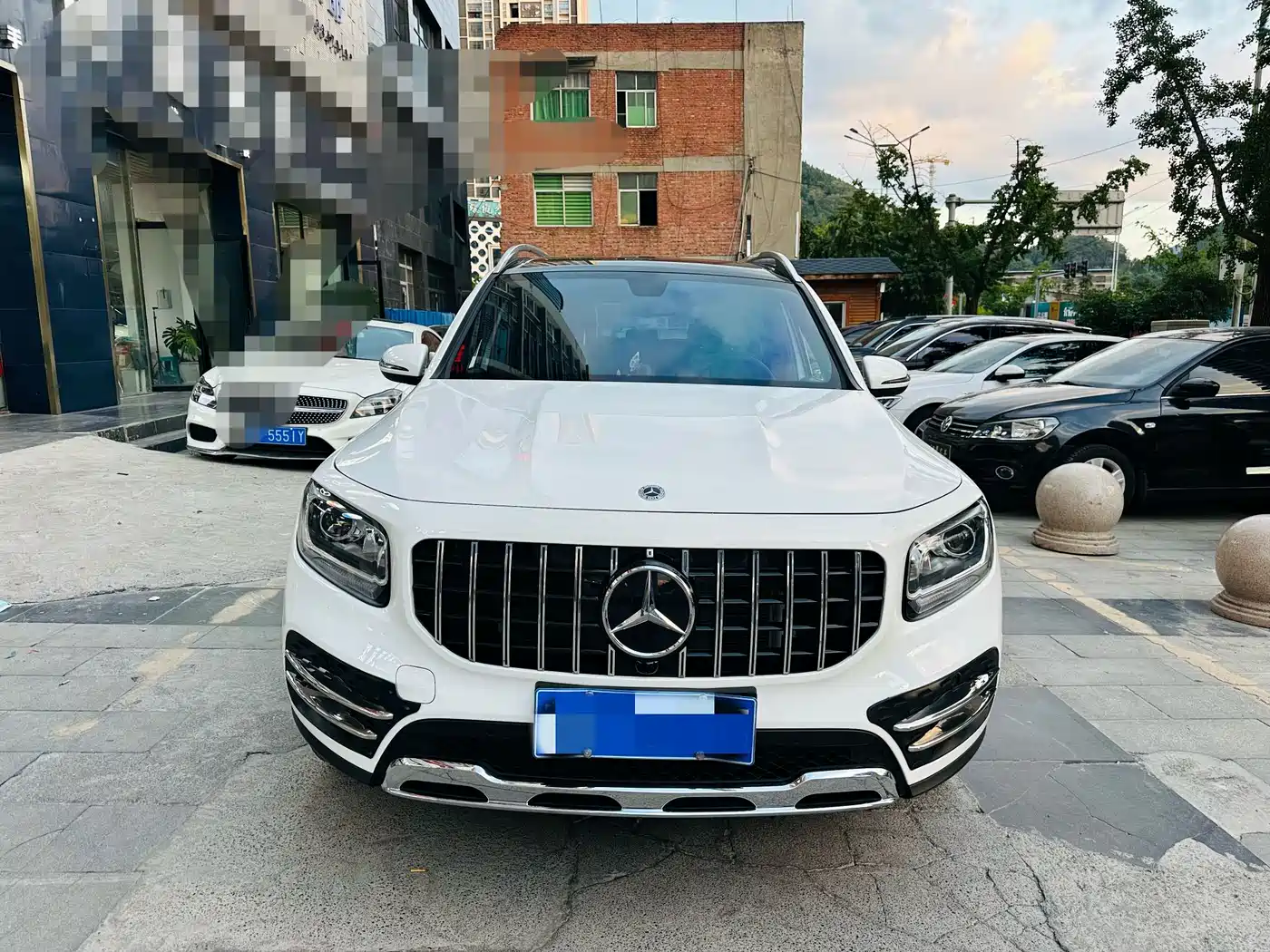 Фото 3 - Mercedes-Benz GLB