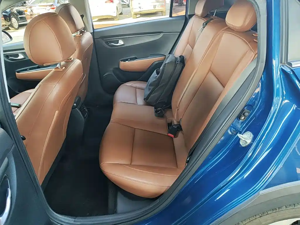 Kia KX CROSS 2018 2017 1.4L AT GLS