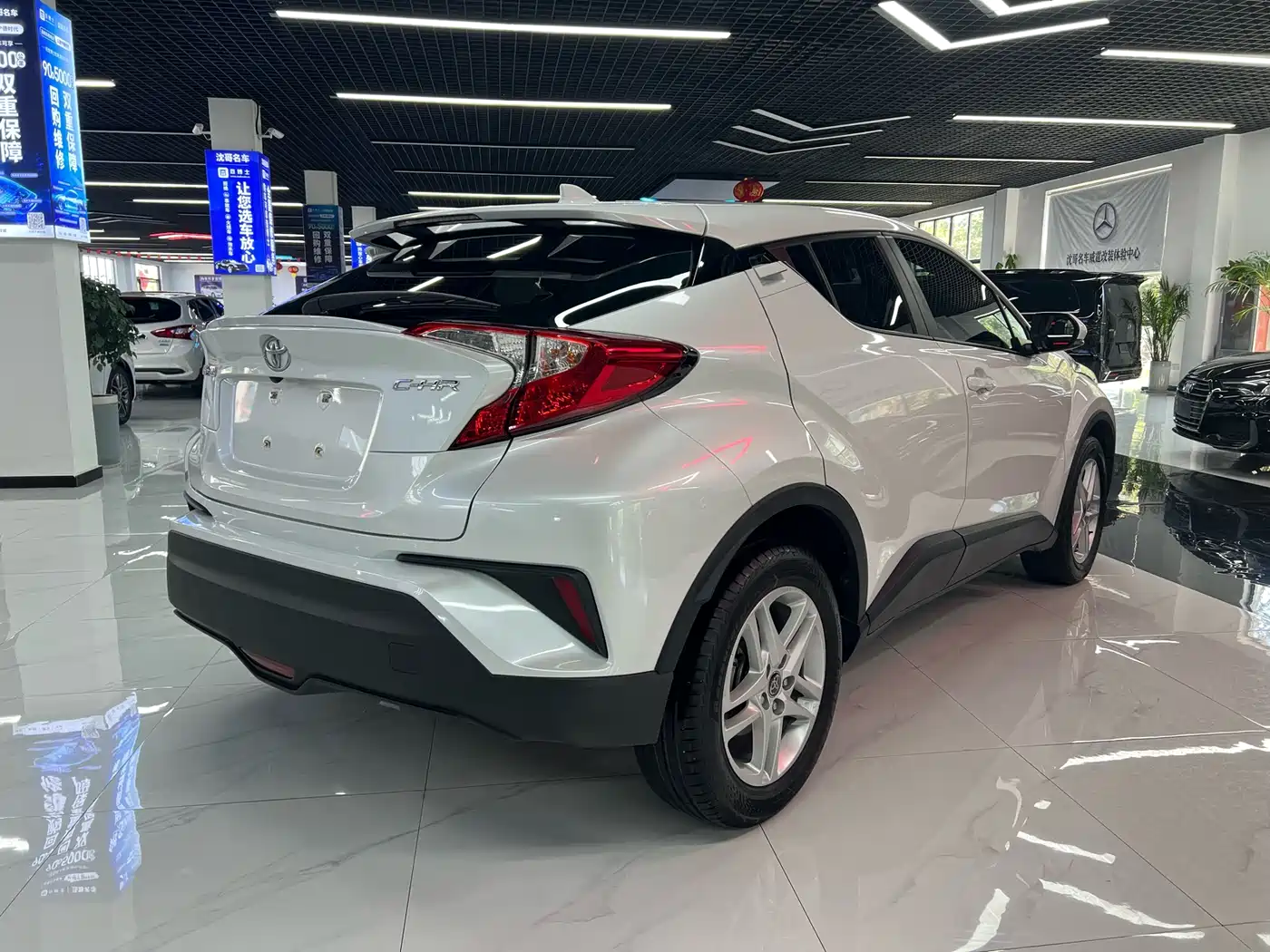 Toyota C-HR 2023 Model 2.0L Comfort Edition фото 8