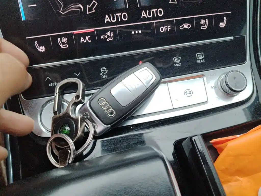 Audi A8 2019 A8L 50 TFSI quattro Luxury фото 9