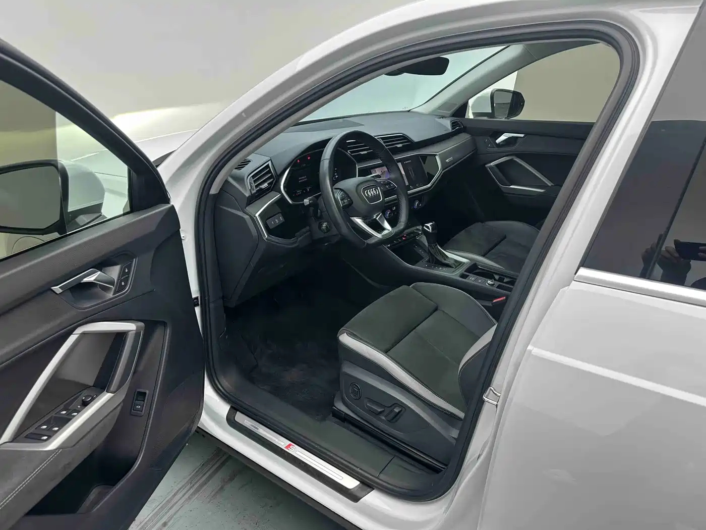Audi Q3 2022 35 TFSI Fashion Dynamic фото 8
