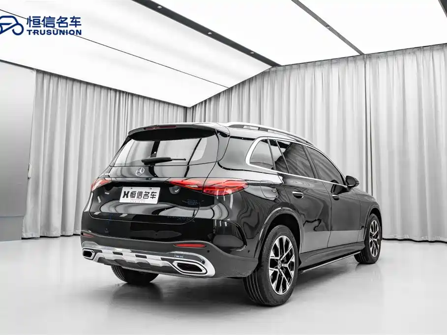 Mercedes-Benz GLC 2023 GLC 260 L 4MATIC Luxury 5-Seater фото 5