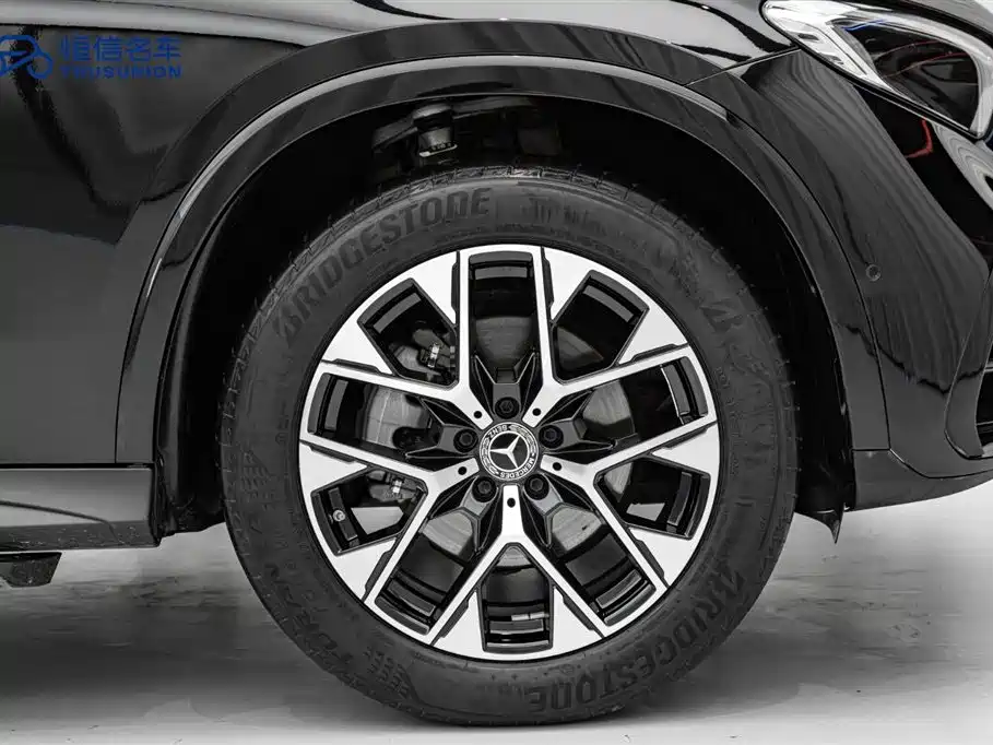 Mercedes-Benz GLC 2023 GLC 260 L 4MATIC Luxury 5-Seater фото 11