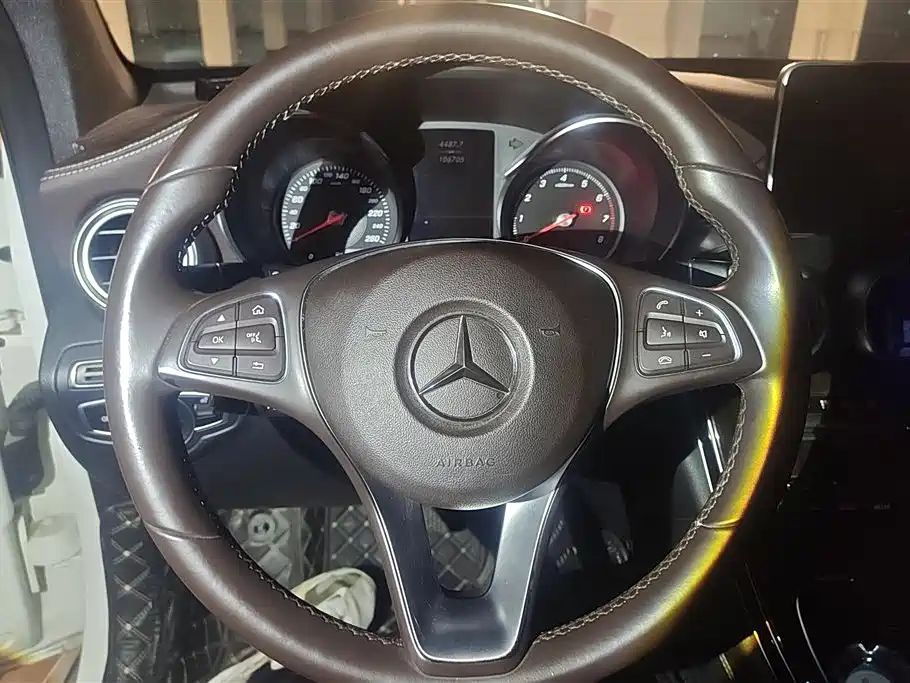 Mercedes-Benz GLC 2019 GLC 260 L 4MATIC Luxury фото 15