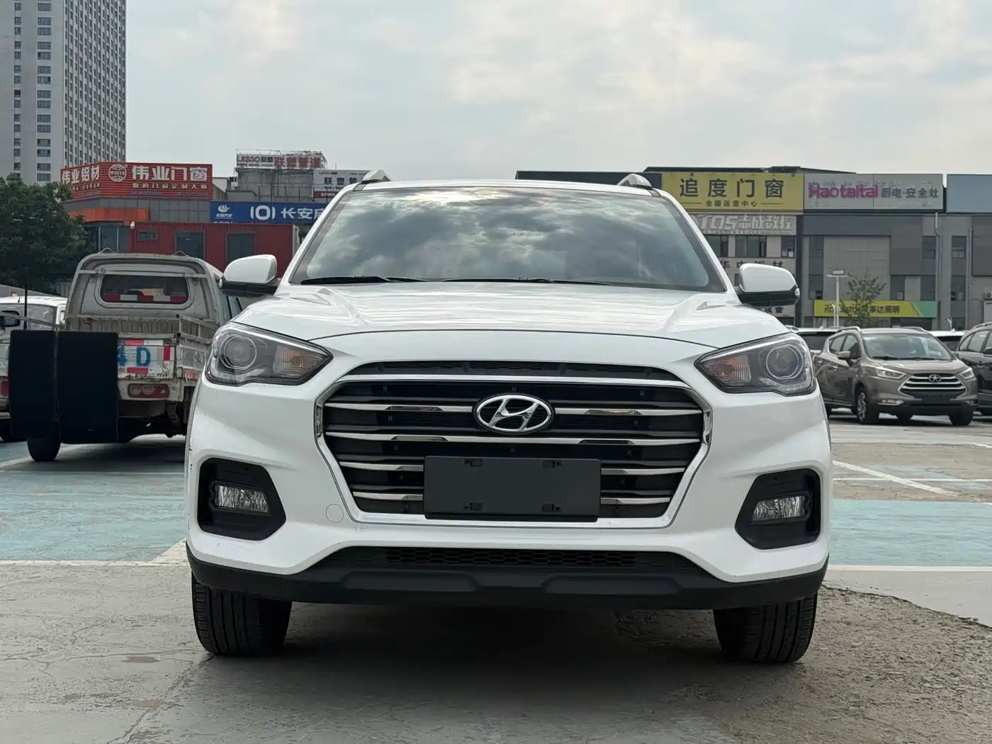 Hyundai Beijing Hyundai ix35 2019 2.0L Automatic 2WD Zhiyong·Smooth Enjoy China VI фото 2