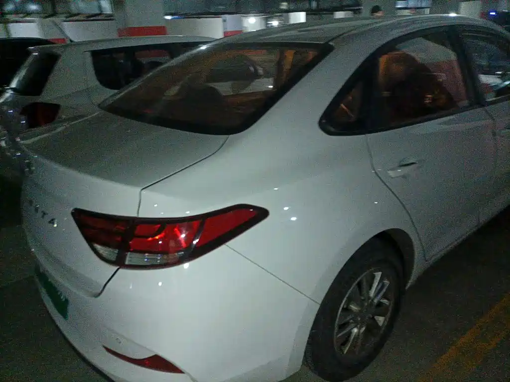 Hyundai Elantra 2020 1.6L Auto GL Pleasing Edition фото 6